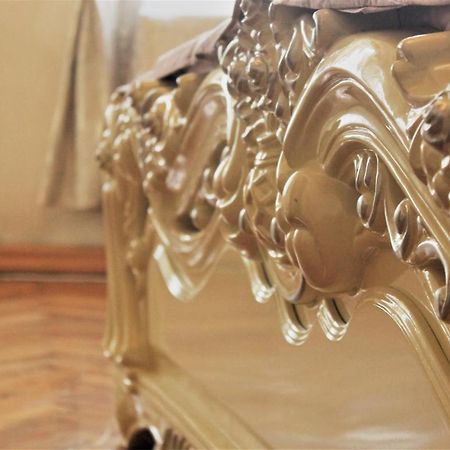 Guesthouse Medea On Pushkini 4 Κουτάισι Εξωτερικό φωτογραφία