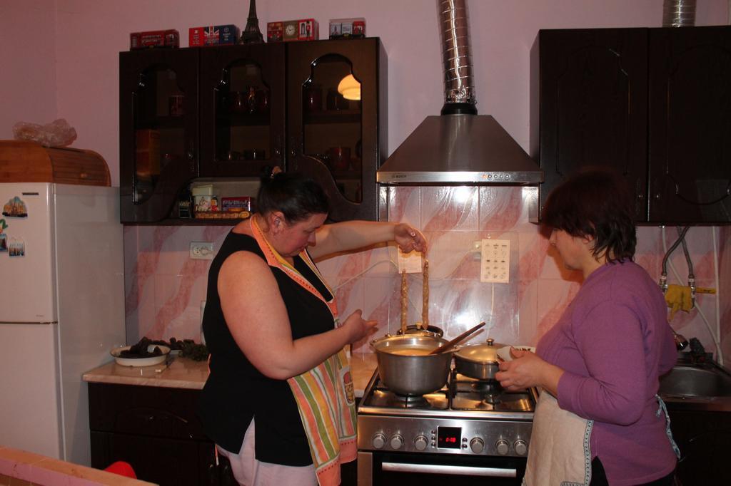 Guesthouse Medea On Pushkini 4 Κουτάισι Εξωτερικό φωτογραφία